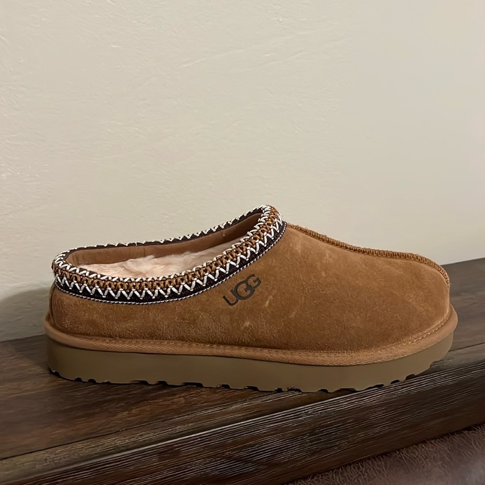 Women’s Tasman uggs- brand new